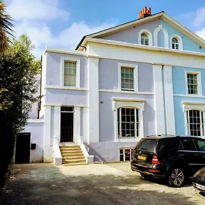  Apartment Elegant Parkside Flat: Blackheath Common Period Building United Kingdom