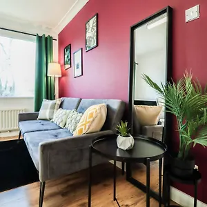  Apartment Free Parking, 1 Bedroom Close To Heathrow United Kingdom
